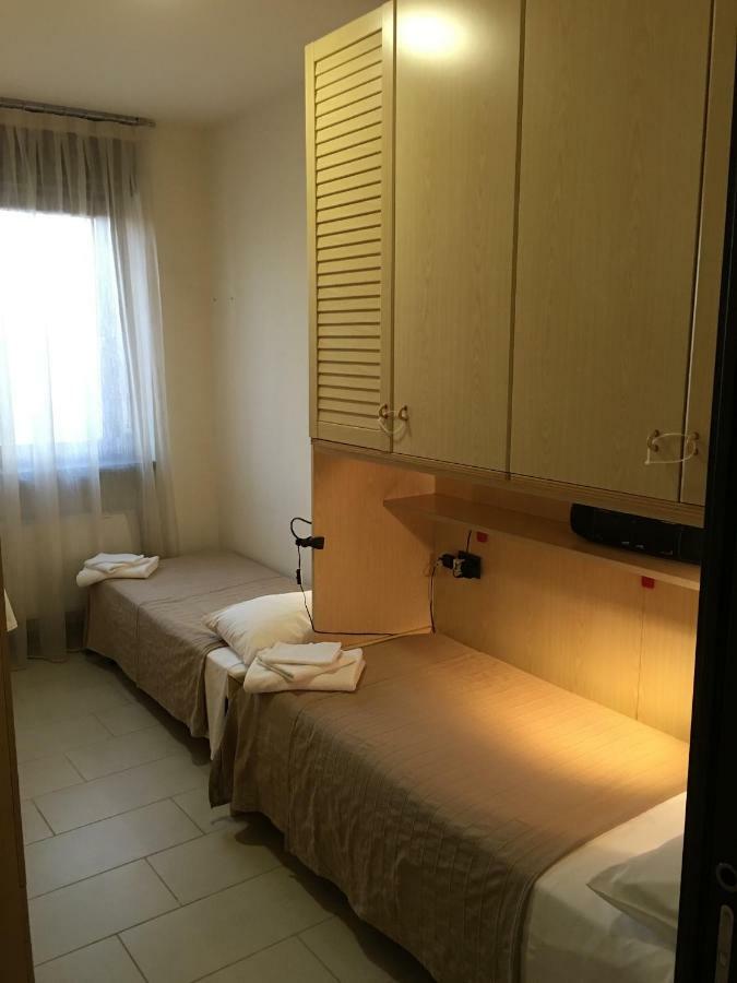 Suite Carpiano Melegnano Exteriér fotografie